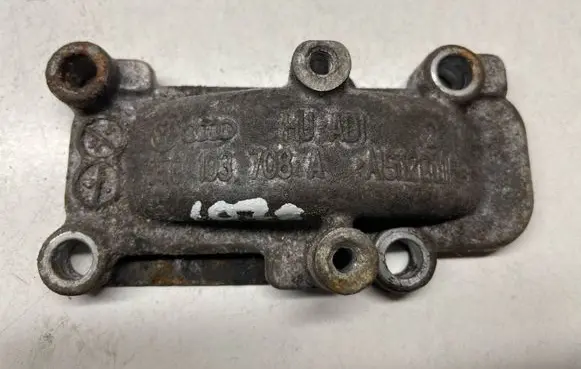 Audi Q7 4M other engine part 059103708A