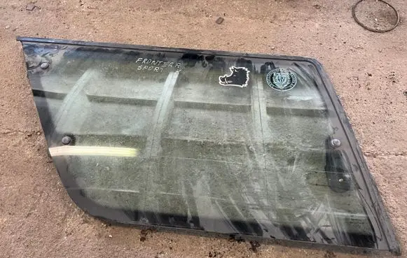 Opel Frontera A Rear side window