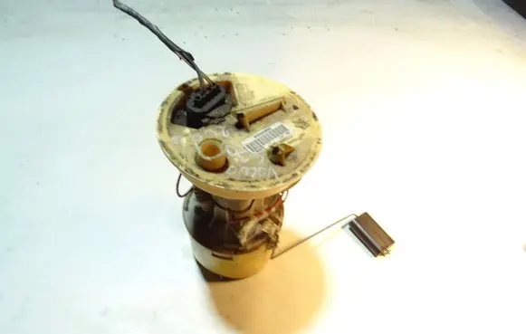 Volvo C30 Fuel injection high pressure pump 3M519275