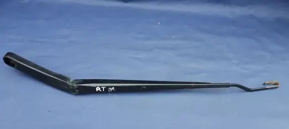 Chrysler Town & Country V Front wiper blade arm 05113045AA