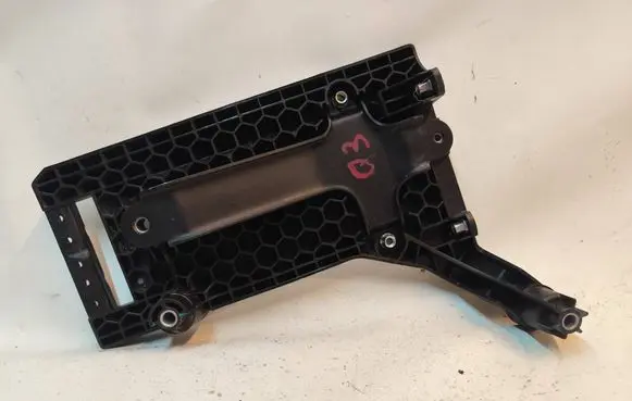 Audi Q3 F3 Battery box tray 5QJ907509