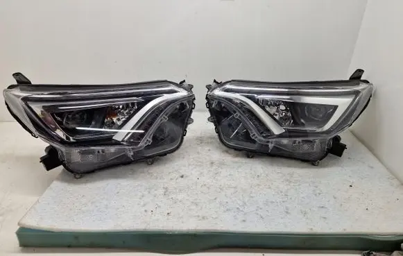 Toyota RAV 4 (XA40) Headlights/headlamps set dawwidczescipr