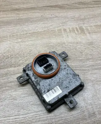 Volkswagen PASSAT B7 Xenon control unit/module 8K0941597B 4UM154367