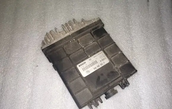 Volkswagen Sharan Engine control unit/module 028906021P 0281001251 0281001252