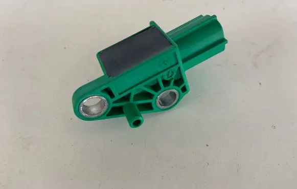 Audi A4 S4 B8 8K Airbag deployment crash/impact sensor 1K0909606C