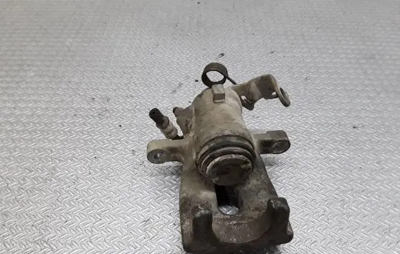 Opel Astra G Rear brake caliper