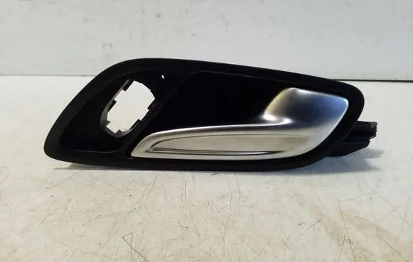 Audi TT TTS Mk2 Front door interior handle 8J1837020