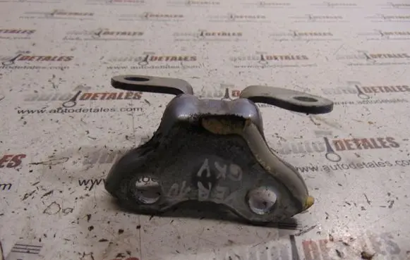 Toyota Verso Rear door upper hinge