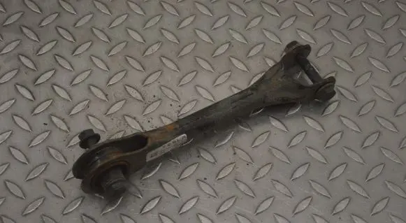 Tesla Model 3 Rear upper control arm/wishbone 104442700C