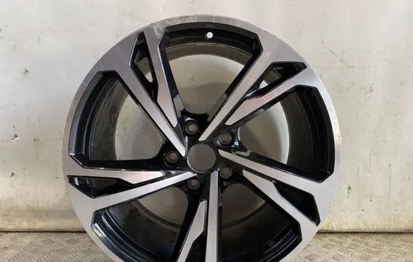 R20 alloy rim