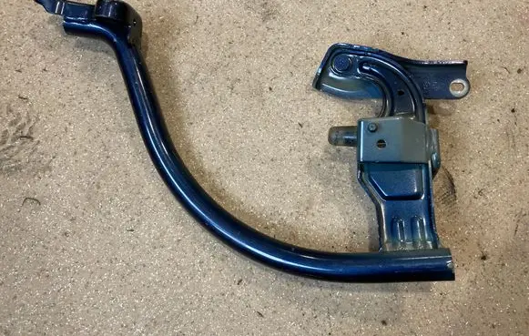Volkswagen PASSAT B8 Tailgate/trunk/boot hinge 3C5827301