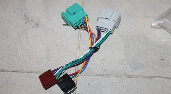 Volvo V70 Sound system wiring loom 