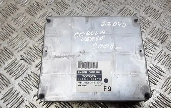 Toyota Corolla Verso AR10 Engine control unit/module