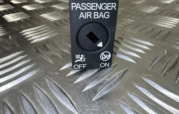 Volkswagen PASSAT B8 Passenger airbag on/off switch 5Q0919237