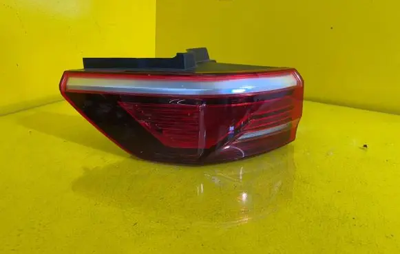 Volkswagen Transporter - Caravelle T7 Rear/tail lights 7T0945095B