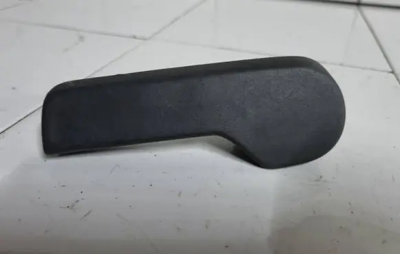 Volkswagen Jetta V Engine bonnet (hood) release handle 1J1823533C