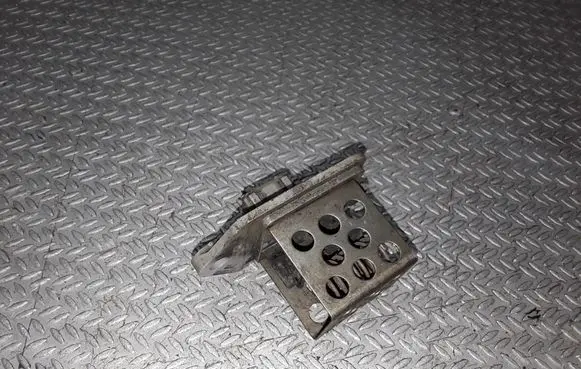 Coolant fan relay
