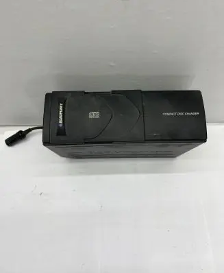Alfa Romeo 147 CD/DVD changer 467501720 7607700018