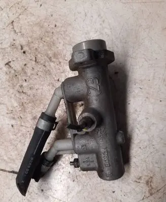Nissan Almera Tino Master brake cylinder 22157879