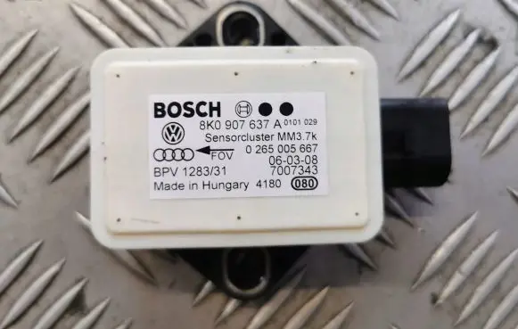 Audi A4 S4 B8 8K ESP acceleration yaw rate sensor 8K0907637A