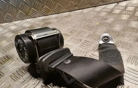 Mini One - Cooper R50 - 53 Rear seatbelt 7055962