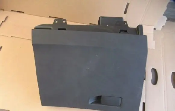 Peugeot 5008 II Glove box set 1840664X