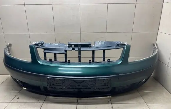 Volkswagen PASSAT B5 Front bumper 3B0805903