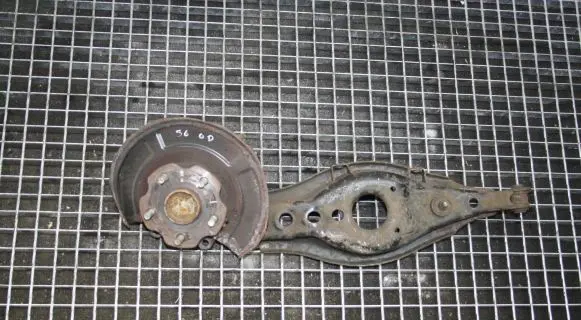 Toyota Avensis T270 Rear wheel hub