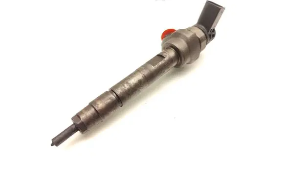 BMW 5 F10 F11 Fuel injector 7810702 0445110382