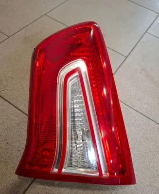 KIA Sportage Tailgate rear/tail lights 924063W0
