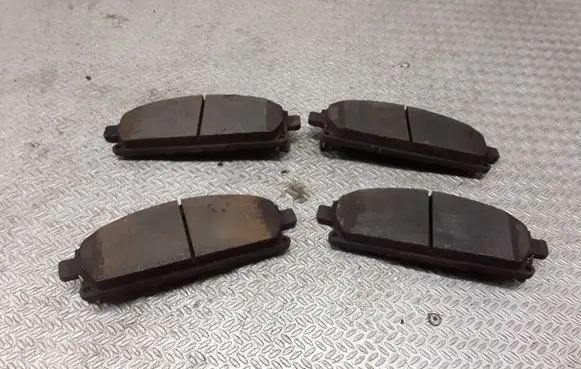 Nissan X-Trail T30 Brake pads (front) 