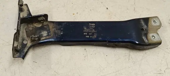 Audi A3 8Y Fender mounting bracket 8Y0821131