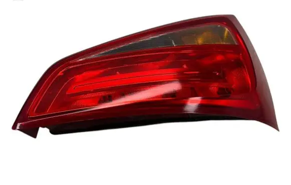 Audi A1 Rear/tail lights 8X0945093 01043601