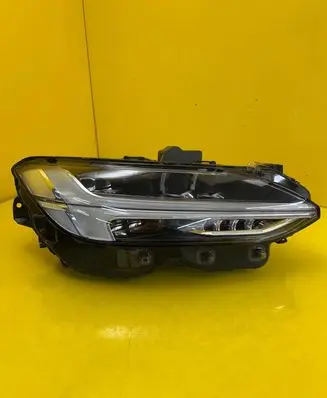 Volvo S90, V90 Headlight/headlamp 31386165