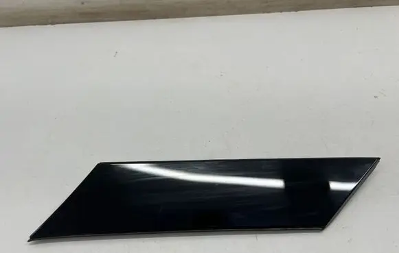 Opel Grandland X Rear side glass trim 9847688780