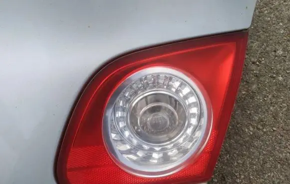 Volkswagen PASSAT B6 Tailgate rear/tail lights