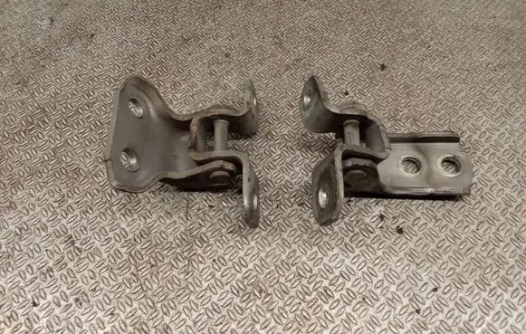 Lexus IS 220D-250-350 Front door hinge set 