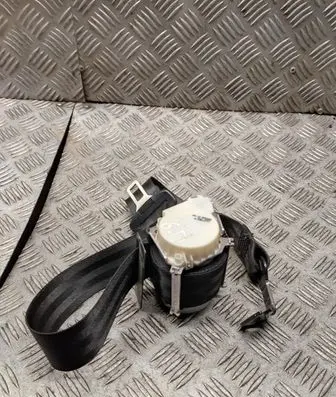 Volkswagen Golf Plus Rear seatbelt 