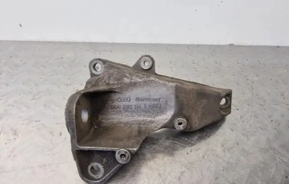 Audi A6 S6 C5 4B Gearbox mounting bracket 8D0399114T