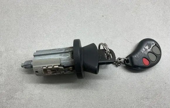 Ford Explorer Ignition lock F7DB11A127AA