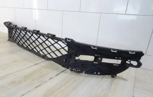 Renault Megane IV Front bumper lower grill 622549987R
