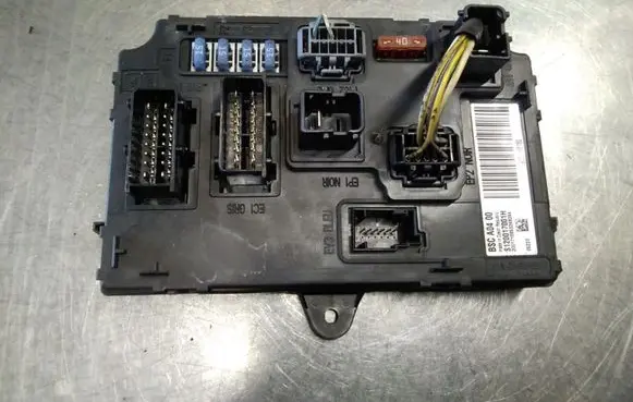 Peugeot 407 Comfort/convenience module S120017001H 9656148180