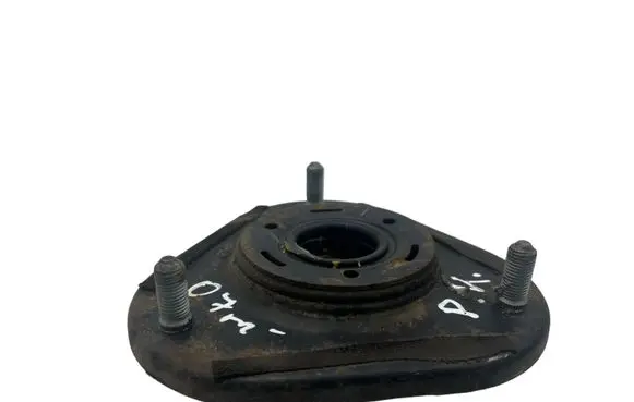 Toyota Auris 150 Front upper strut mount 