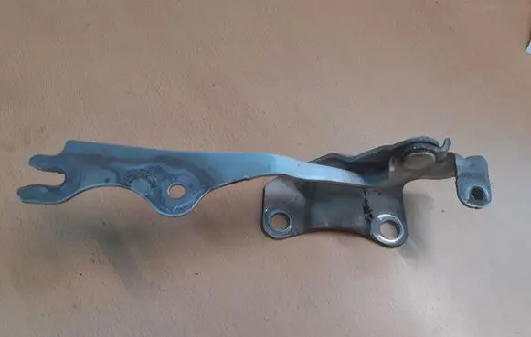 Mazda CX-7 Engine bonnet/hood hinges