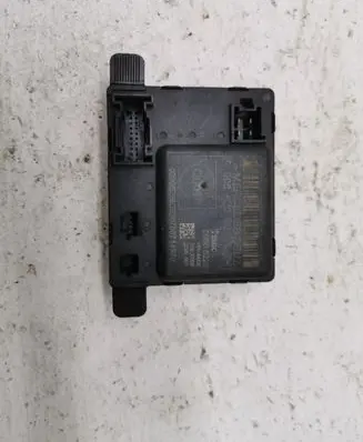Mercedes-Benz Sprinter W906 Door central lock control unit/module A9068203926