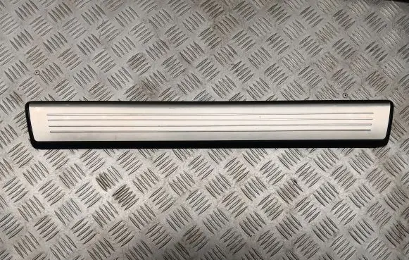 Mercedes-Benz SL R231 Side skirt front trim A2316800735