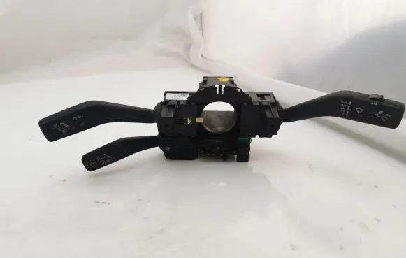 Volkswagen PASSAT B6 Indicator stalk 3C5953507BG