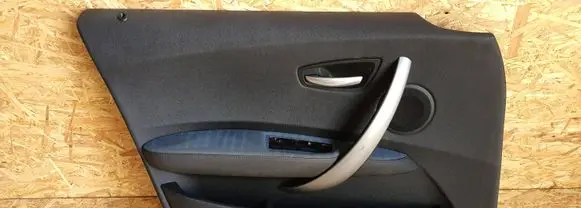 BMW 1 E81 E87 Front door card panel trim 7133297