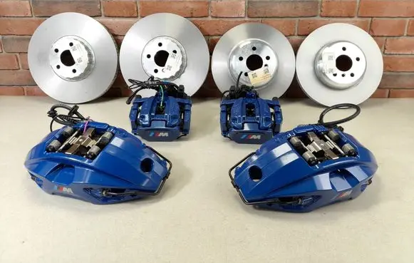 BMW i5 G60 Brake discs and calipers set 8846931 8846932 8840312