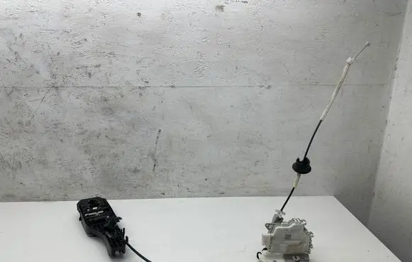 Porsche Macan (95B) Rear door lock 8K0839015G